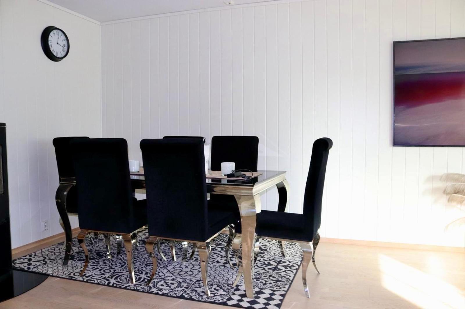 Les Homes - Modern & Cozy Near Oslo Airport